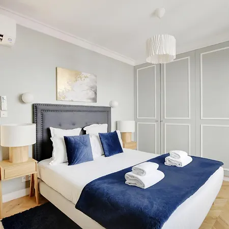 Pick A Flat'S Apartments In Montmartre - Rue Lepic Paris Exterior photo