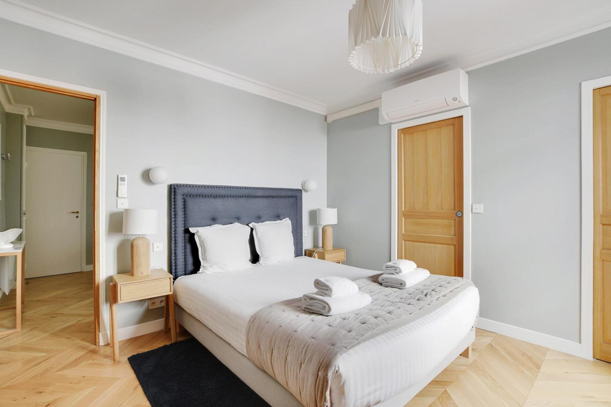 Appartement Pick A Flat's In Montmartre - Rue Lepic *