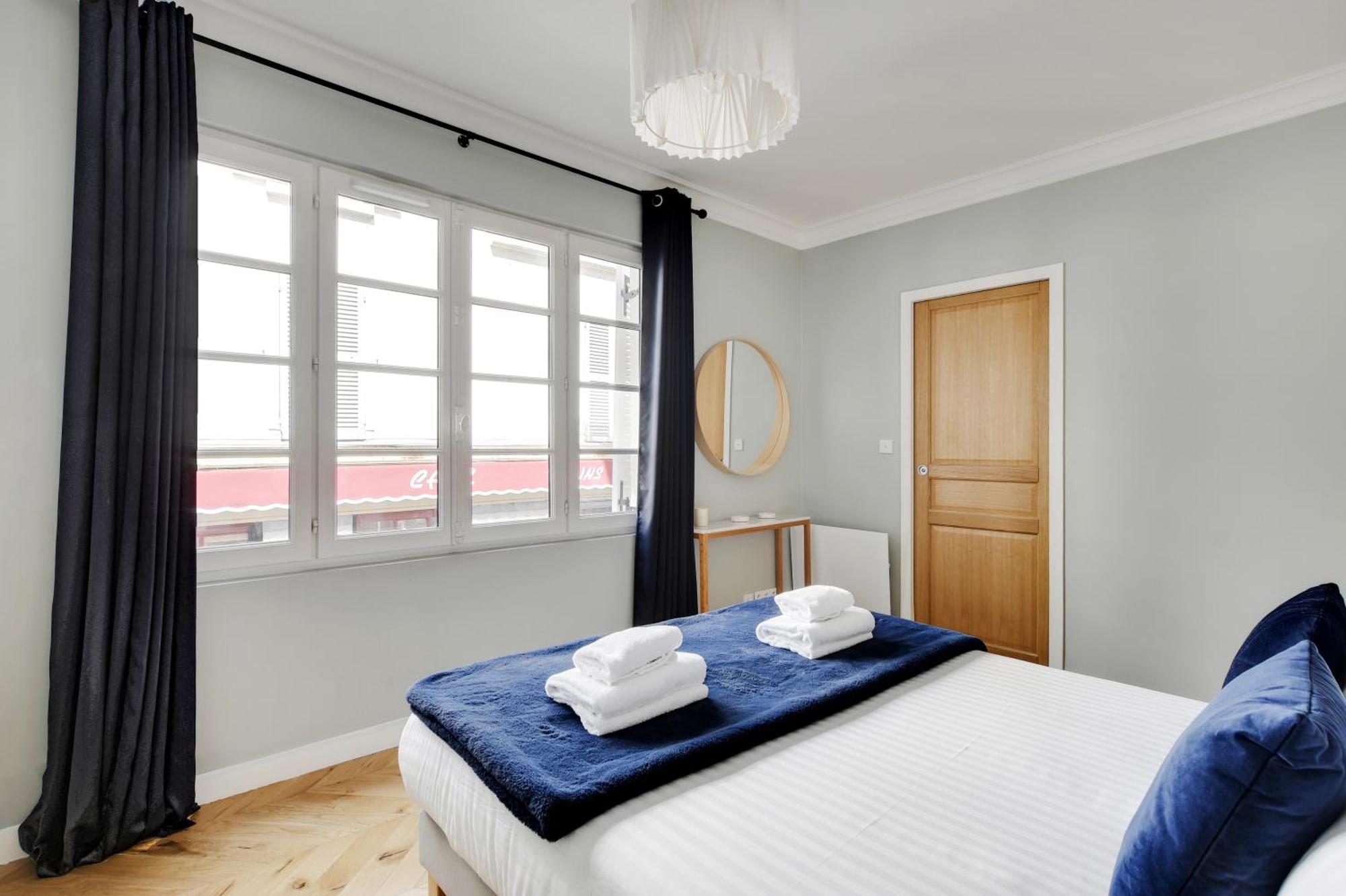 Appartement Pick A Flat's In Montmartre - Rue Lepic *